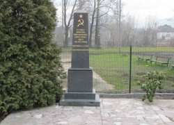 Stop dla sowieckich pomników w Polsce!