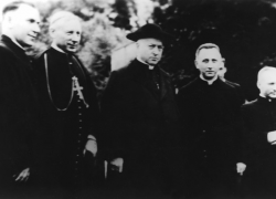 Dziś w TVP 1  o godz. 21.00 spektakl teatralny „Prymas Hlond”