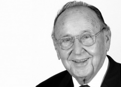 Hans-Dietrich Genscher nie żyje