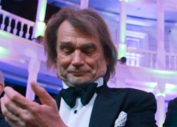 „Taśmy Kulczyka” wywołały panikę. Kopacz, NIK, mainstream – wszyscy nabrali wody w usta