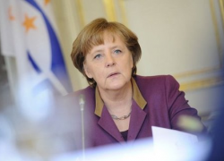 To polityczny koniec Merkel? Niemcy oskarżają ją o zdradę stanu i pozywają do sądu